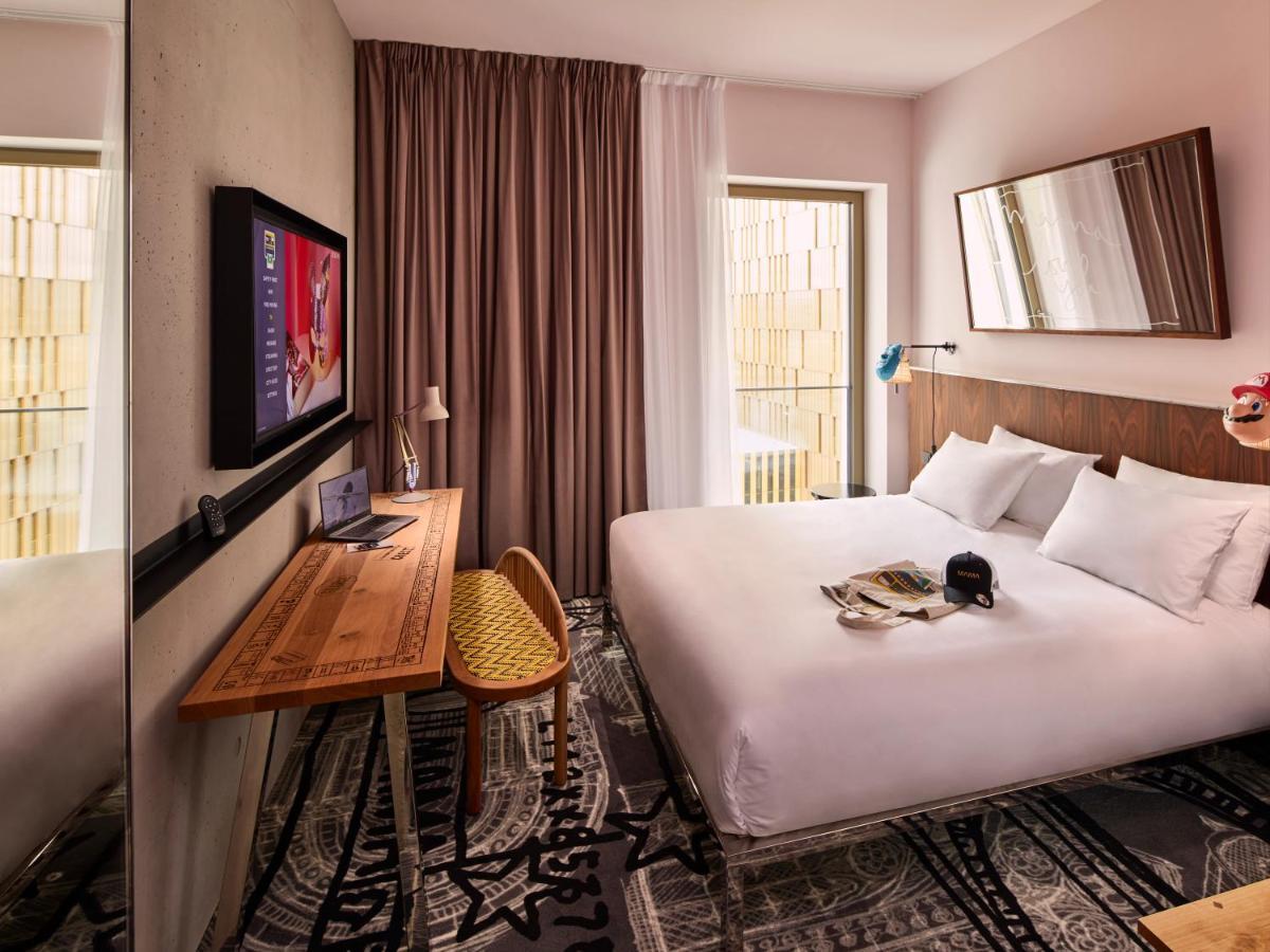 Mama Shelter Hotel