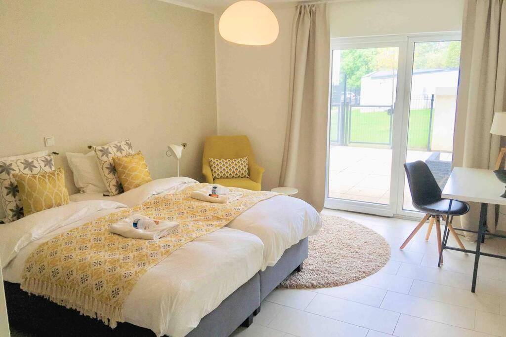Appartement Large Family Retro Flat In Center- Large Terrace & Garden View, Free Parking Luxemburg