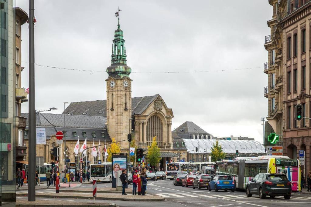 Appartement Large Family Retro Flat In Center- Large Terrace & Garden View, Free Parking Luxemburg