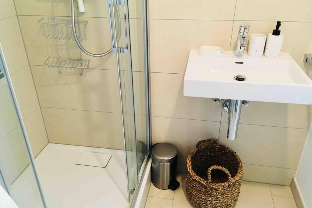 Appartement Large Family Retro Flat In Center- Large Terrace & Garden View, Free Parking Luxemburg