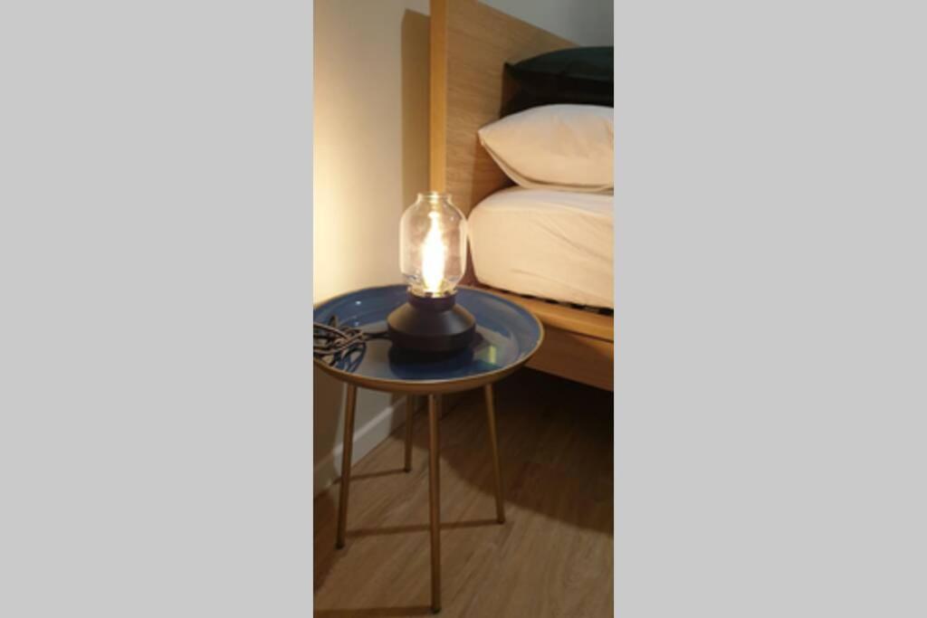 Apartment Modern 4 Beds In Convenient Location, Free Parking *