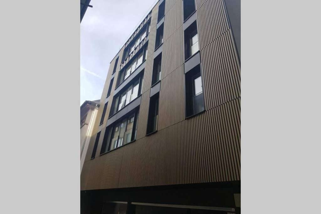 Trendy New And Large 3 Beds Appartement