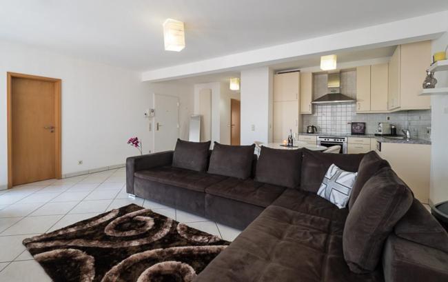 Luxury Penthouse With 3 Balconies -2 Bedrooms -petrus View & Parking * Luxembourg