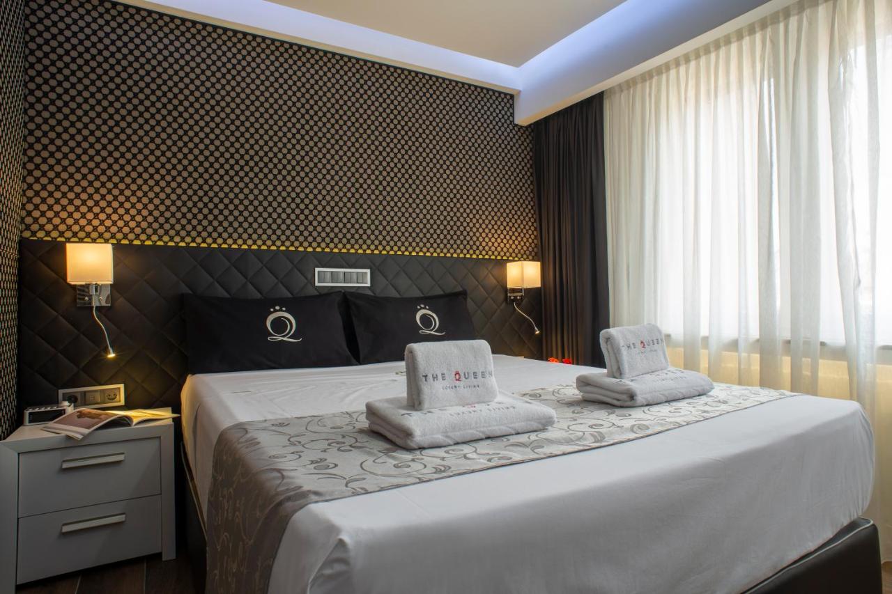 The Queen Luxury - Carlotta