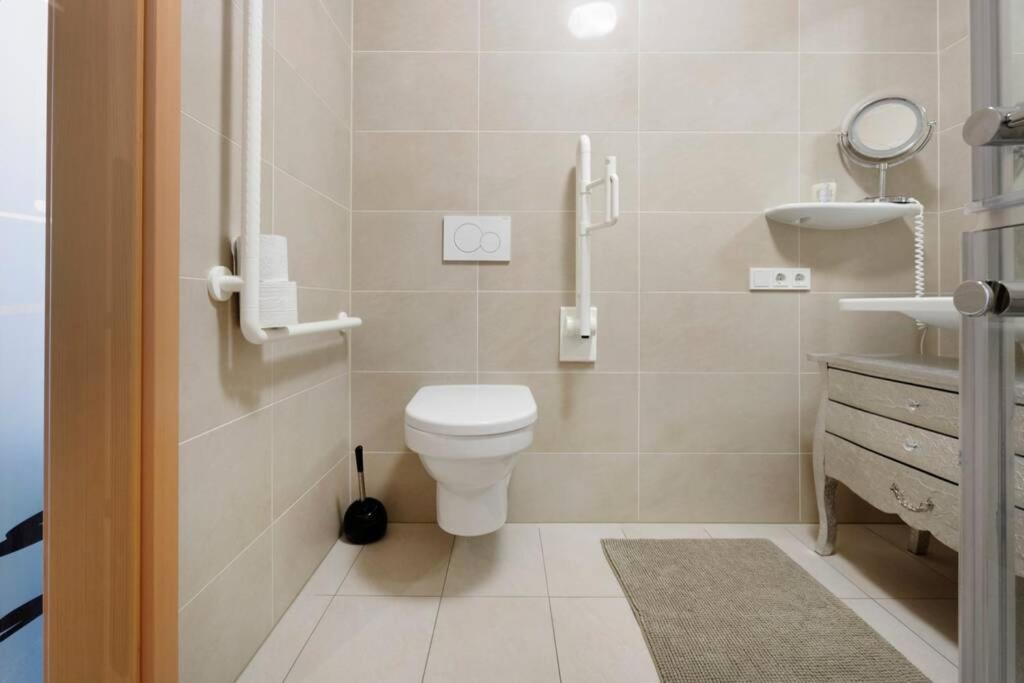 Apartment Luxury 2bed 100m2 Centre With Terrace *