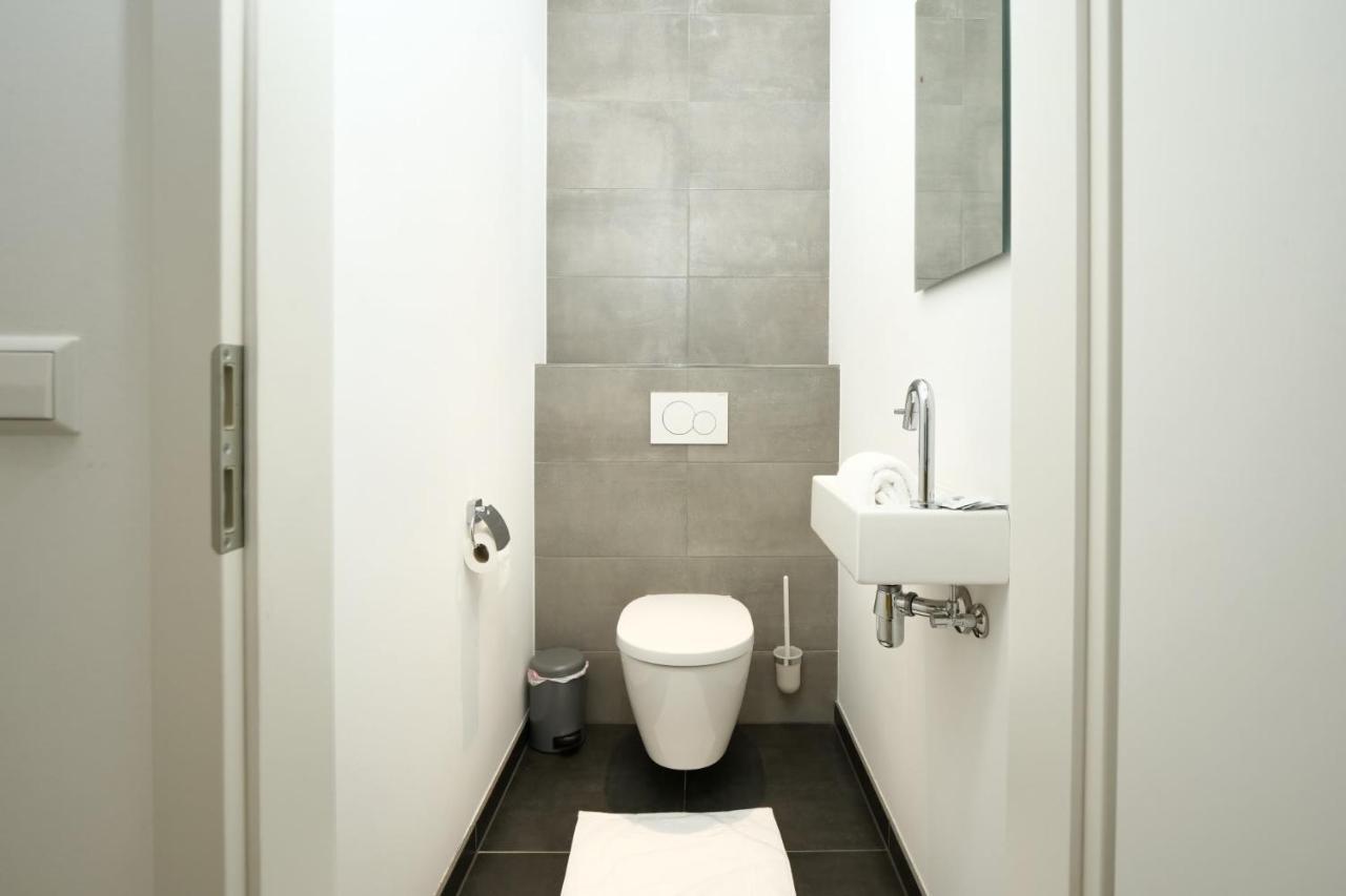 Apartment 2br Apt 100 M2 W Terrace, Free Parking, Business Or Leisure