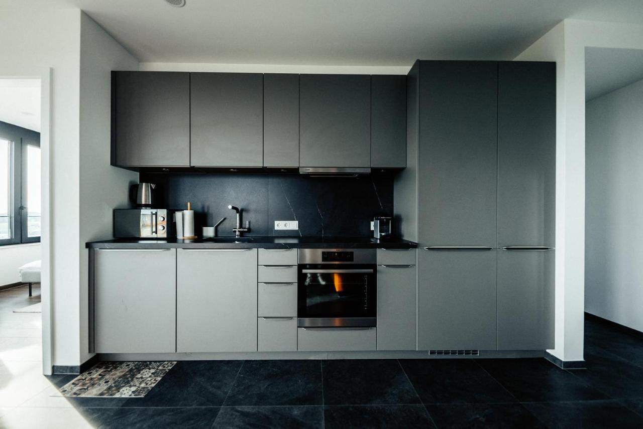 Luxury 1 Bedroom Apt W Spa, Fitness & Swimming Pool - Zenith Towers Appartement Luxemburg