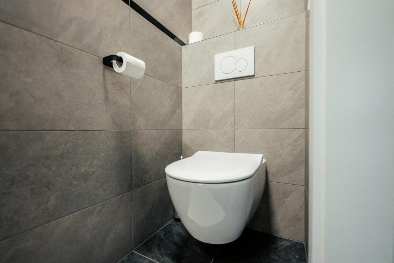 Luxury 1 Bedroom Apt W Spa, Fitness & Swimming Pool - Zenith Towers Luxemburg