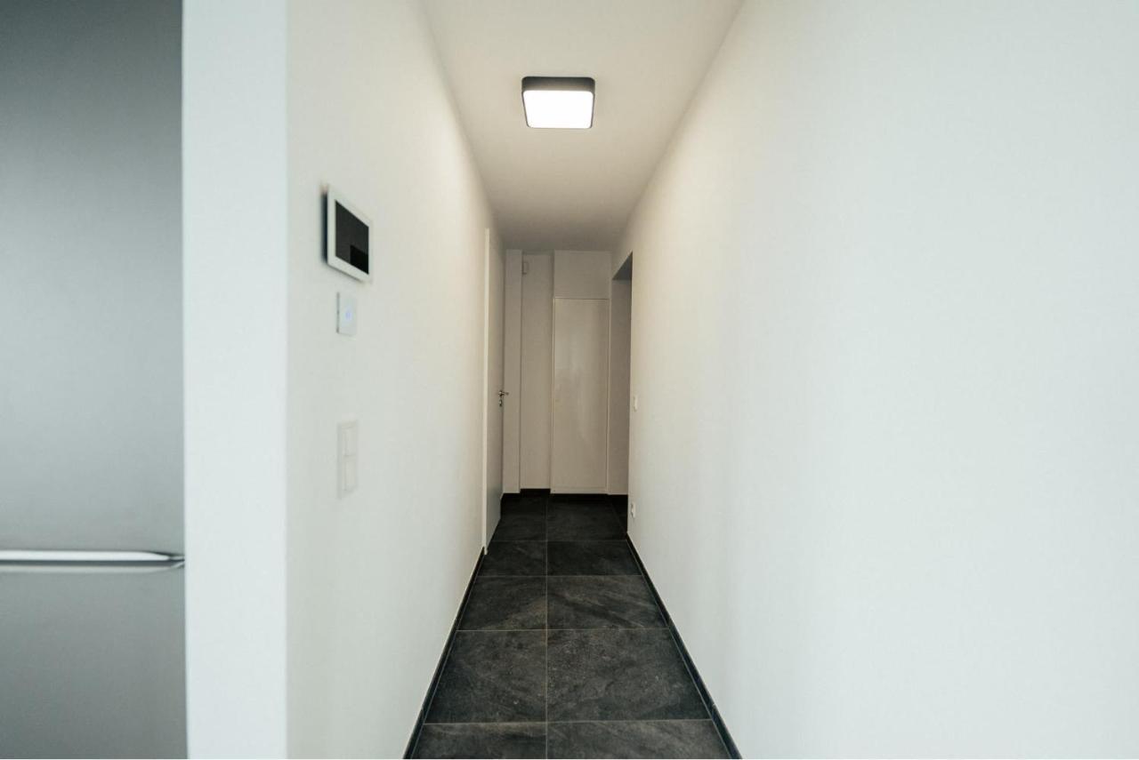 Luxury 1 Bedroom Apt W Spa, Fitness & Swimming Pool - Zenith Towers Luxemburg
