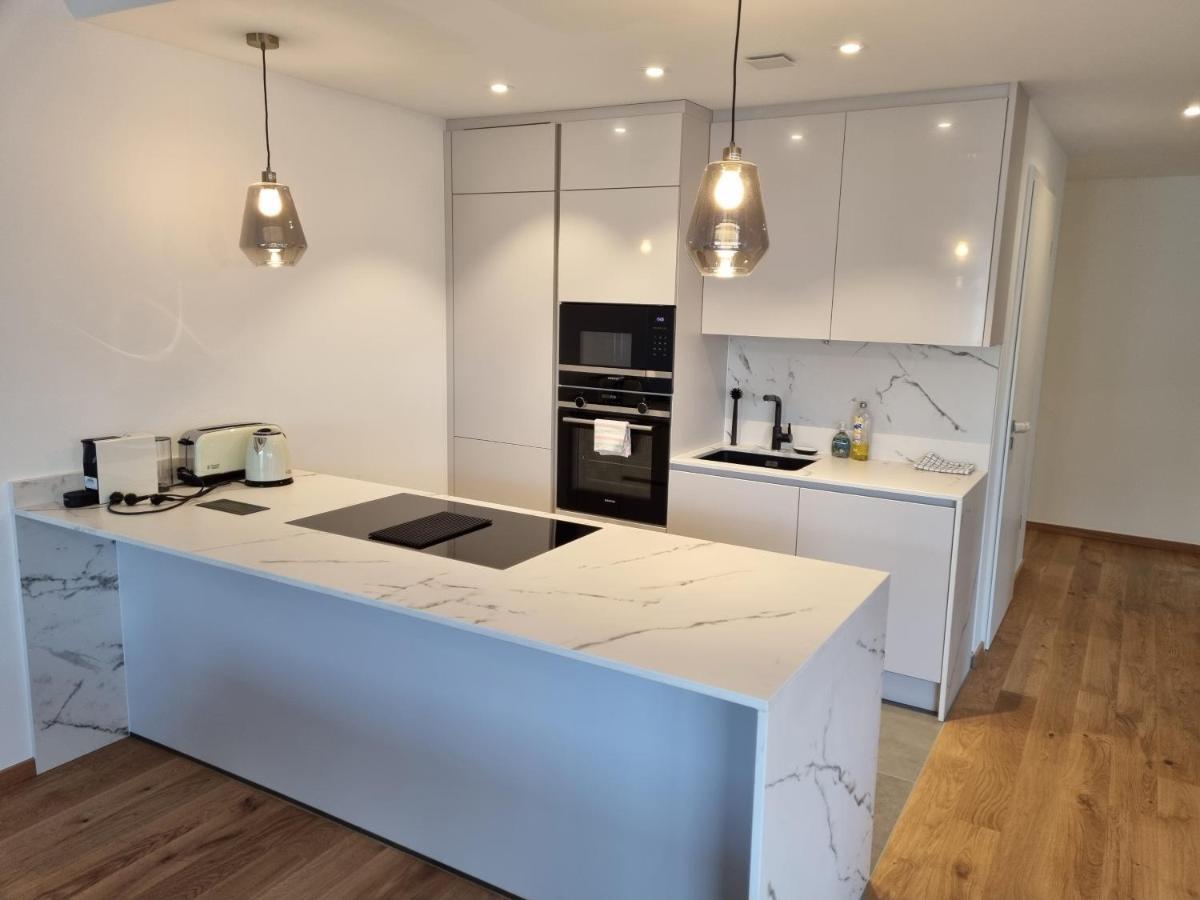 Chic City Center 3 Beds Flat & Balcony & Parking * Luxembourg