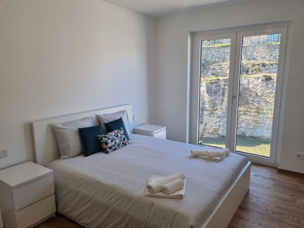 Chic City Center 3 Beds Flat & Balcony & Parking Apartment