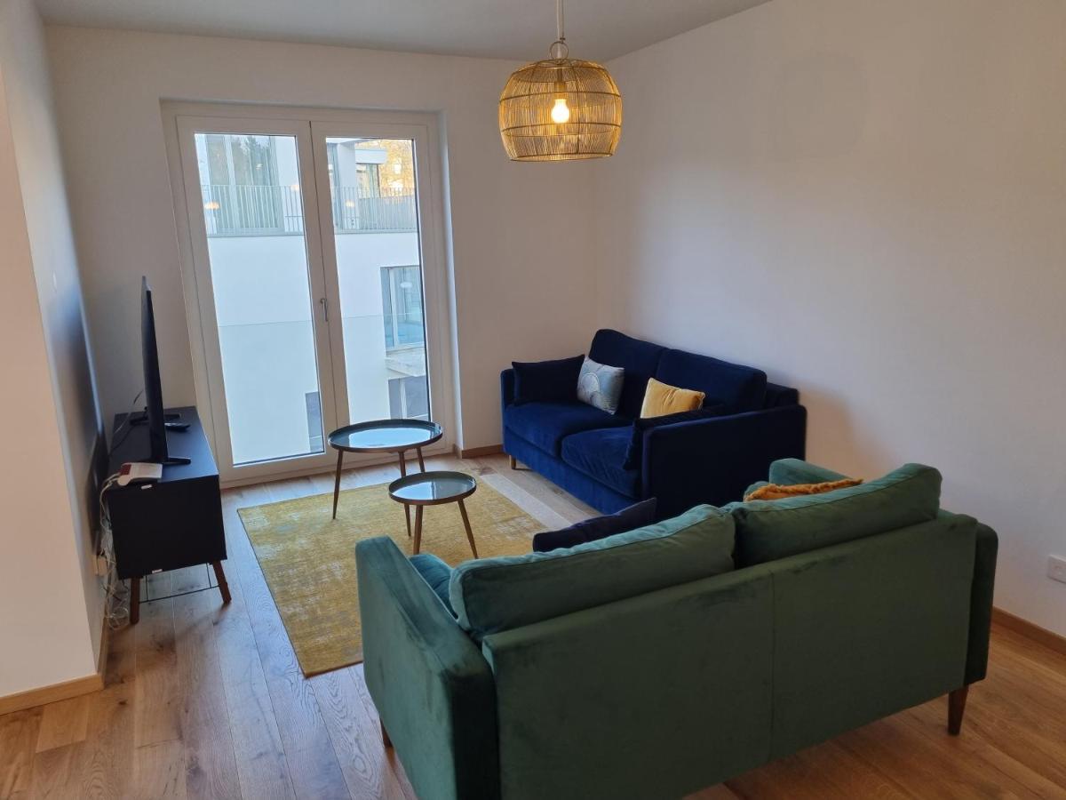 Chic City Center 3 Beds Flat & Balcony & Parking Apartment