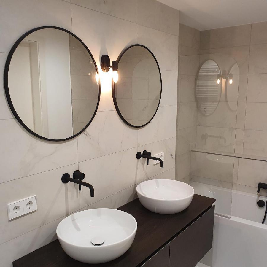 Chic City Center 3 Beds Flat & Balcony & Parking Luxembourg
