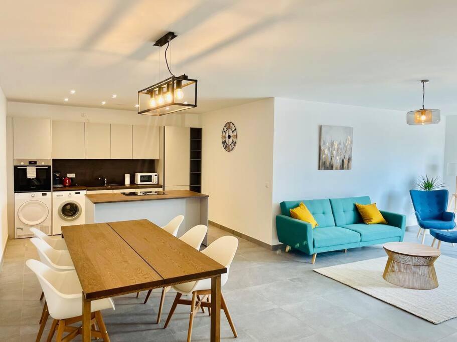 Brand New 2 Bedrooms With Parking And Terrace - 142-96 Appartement *