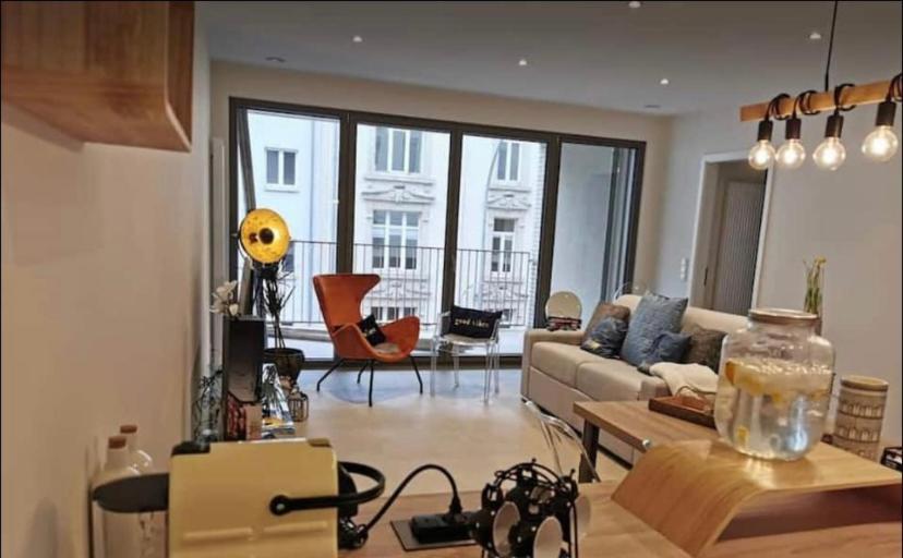 Luxury 1 Bedroom In Center With Terrace & Parking - 75m *