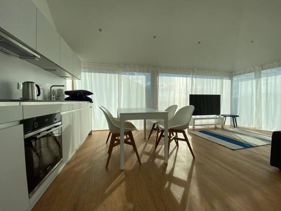 Luxury Penthouse In Kirchberg, Terrace & Parking Apartamento *