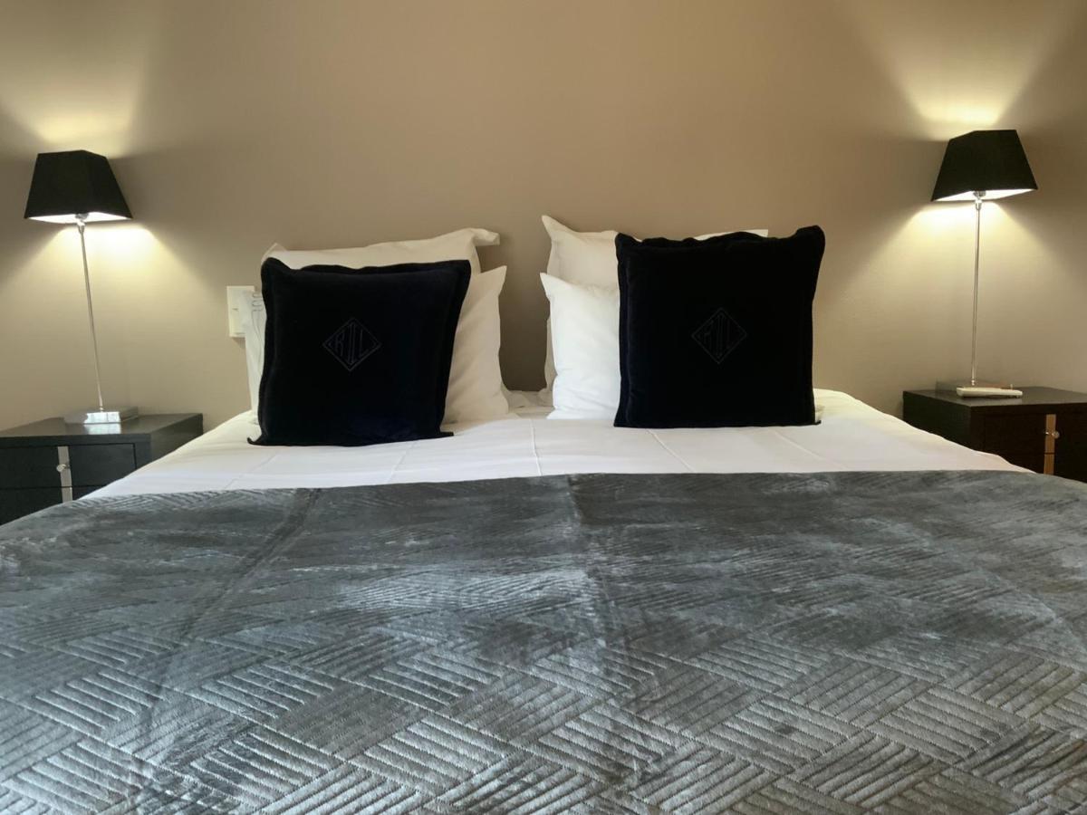 Luxury 2bed 100m2 Centre With Terrace Apartment *