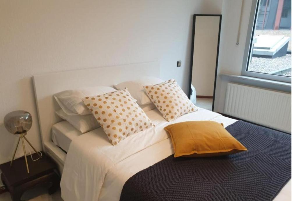 Apartamento Beautiful Three Queen Beds In City Center , 100m2, Near Tram