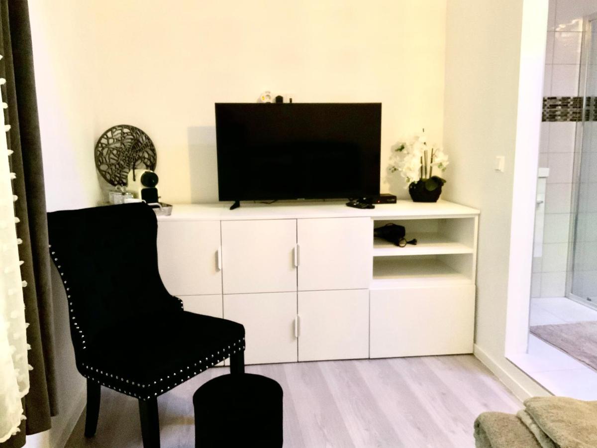 Executive Double With En-suite In Rue Trevires R3 Gasthof Luxemburg