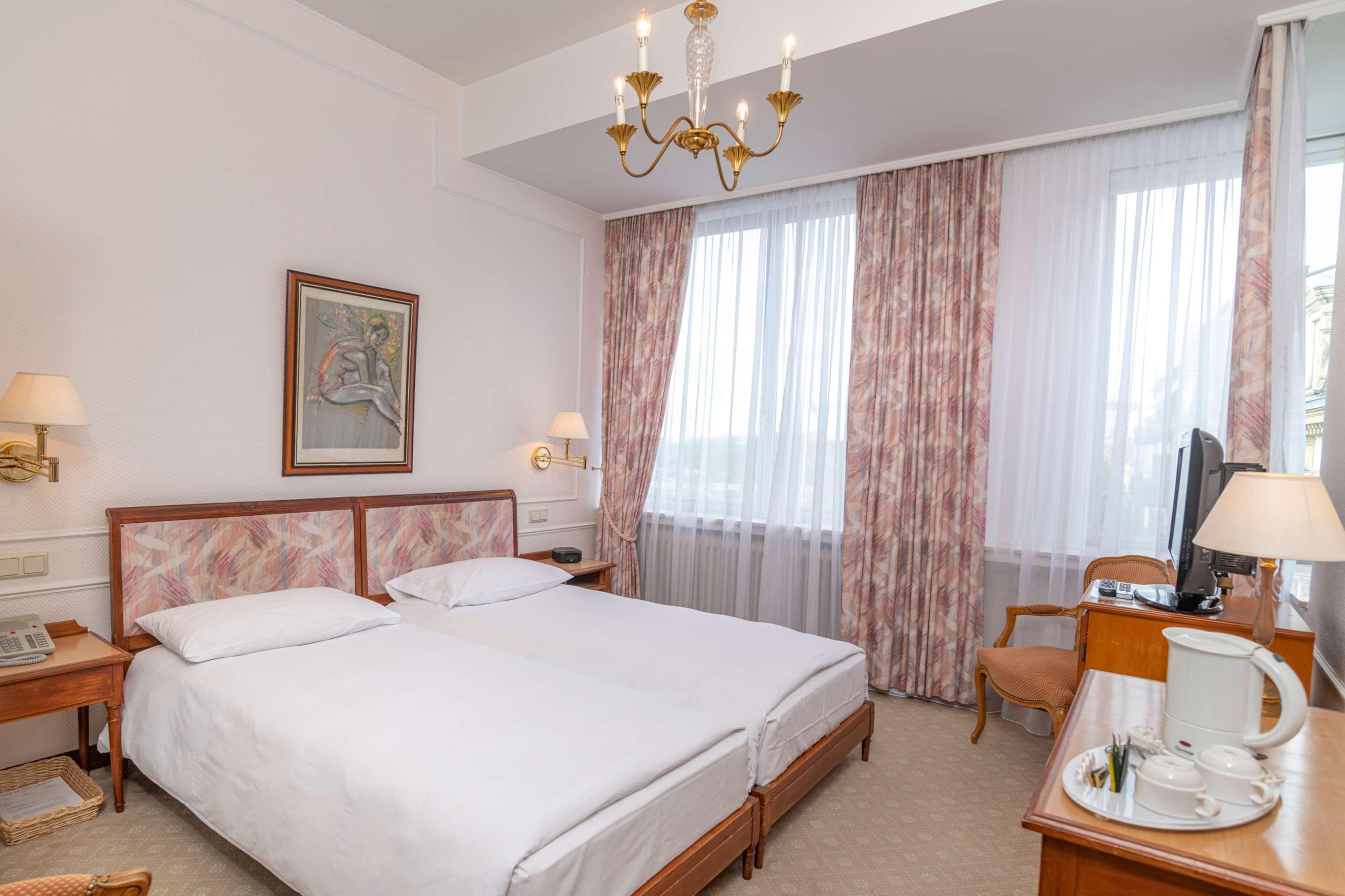 Grand Cravat Hotel 4*