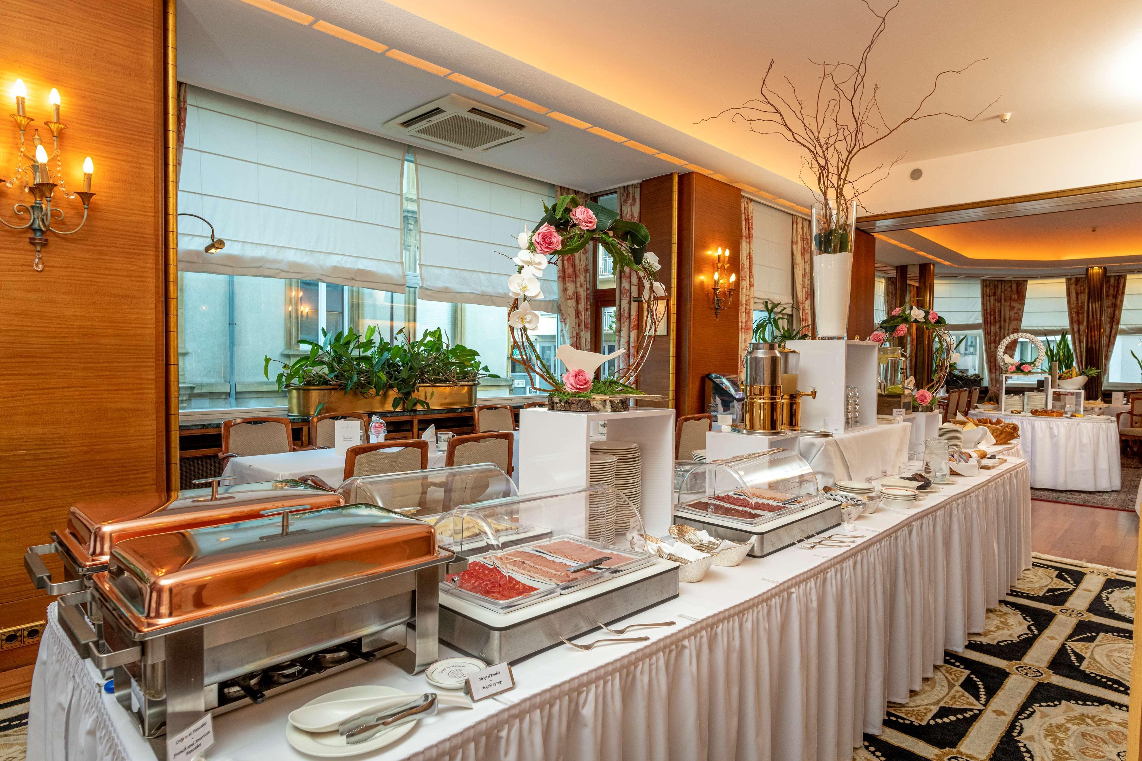 Grand Cravat Hotel 4*