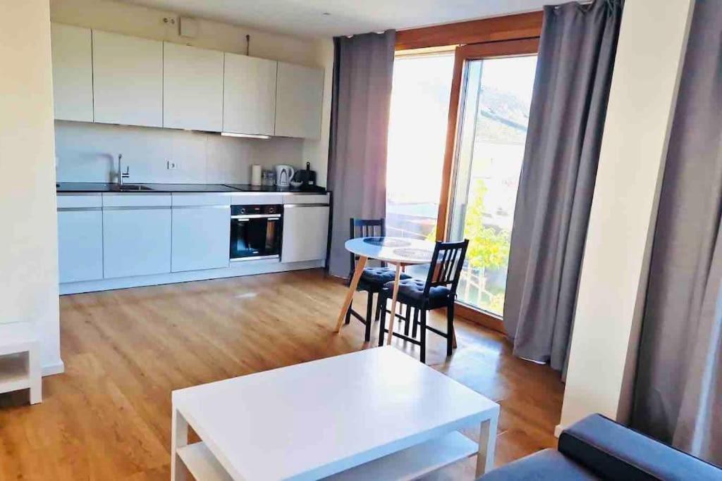 Lovely New Studio In Kirchberg - G *