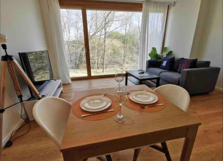 Business Flat. Terrace & Free Parking Apartment