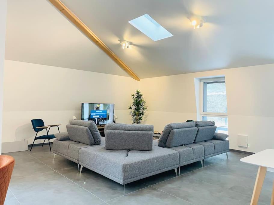 Appartement Penthouse With Garden And Parking In Center- Kpg