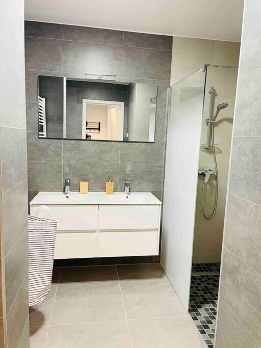 Apartamento Luxury New Flat With Terrace & Parking-beg1 *
