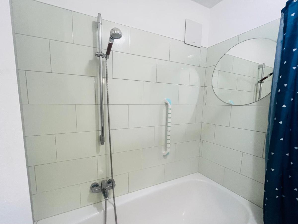City - 70m2 - Easy Parking - Bus - 2 Tvs - Between City And Forest Apartment *