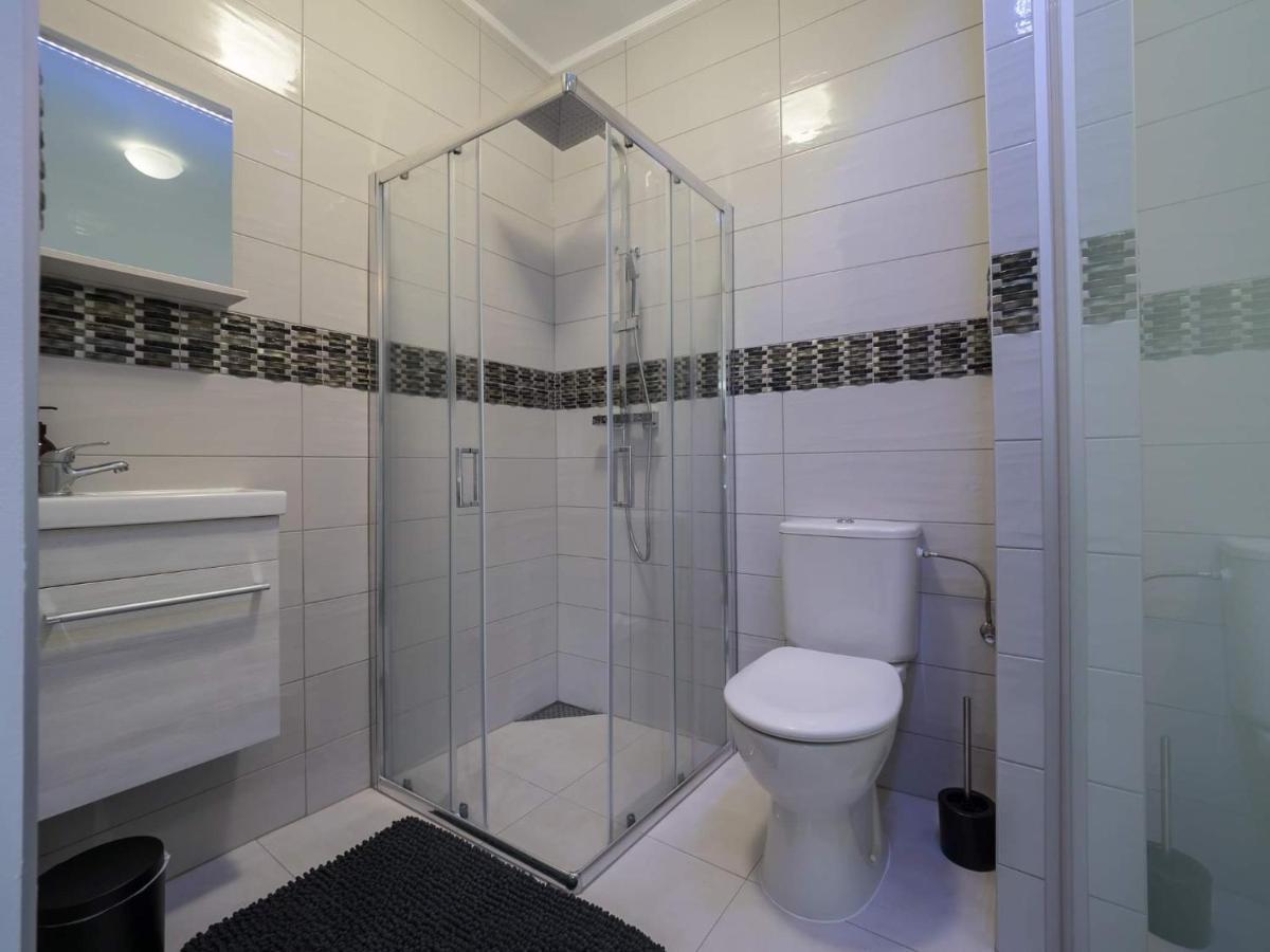Executive Double With En-suite In Rue Trevires R3 Gasthof Luxemburg