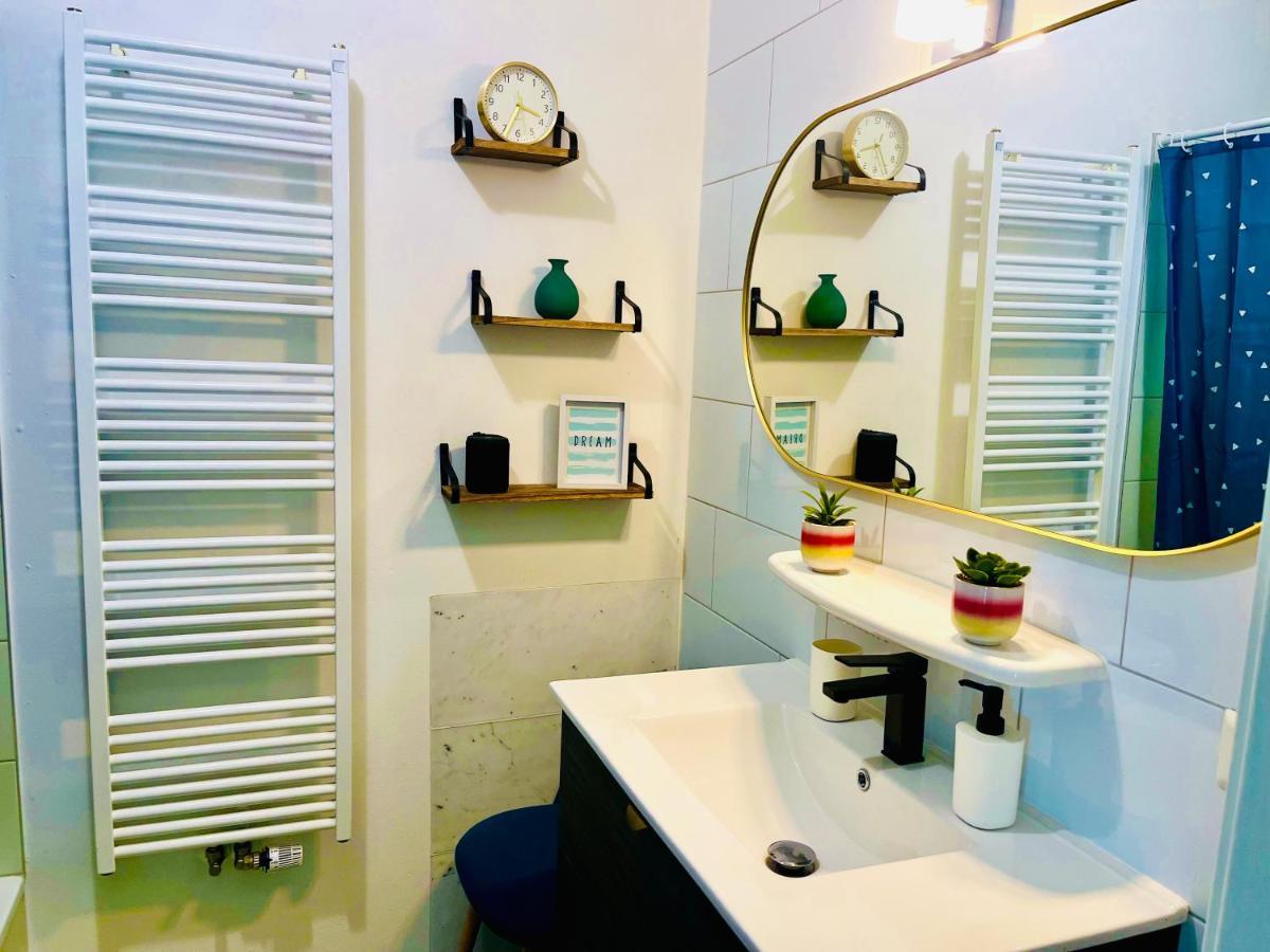 City - 70m2 - Easy Parking - Bus - 2 Tvs - Between City And Forest Apartment