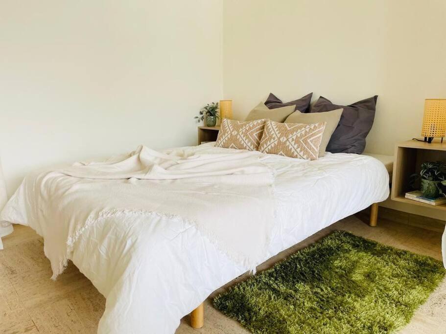 Spacious 1 Bed In The Heart Of Center - 21