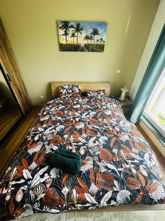 Apartment City - 70m2 - Easy Parking - Bus - 2 Tvs - Between City And Forest Luxemburg