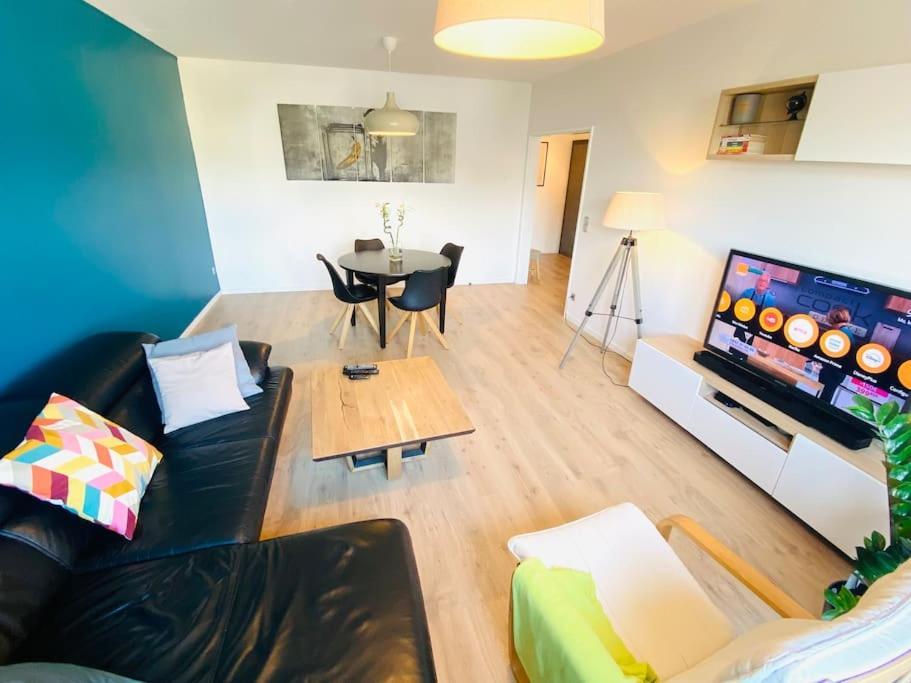Apartamento Large 1 Bedroom In Center With Parking - 64