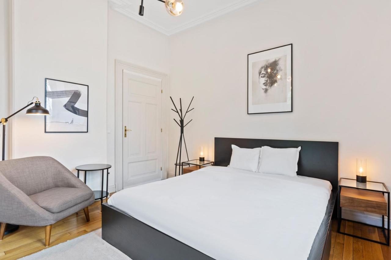 Charming With Balcony In Center Luxemburg