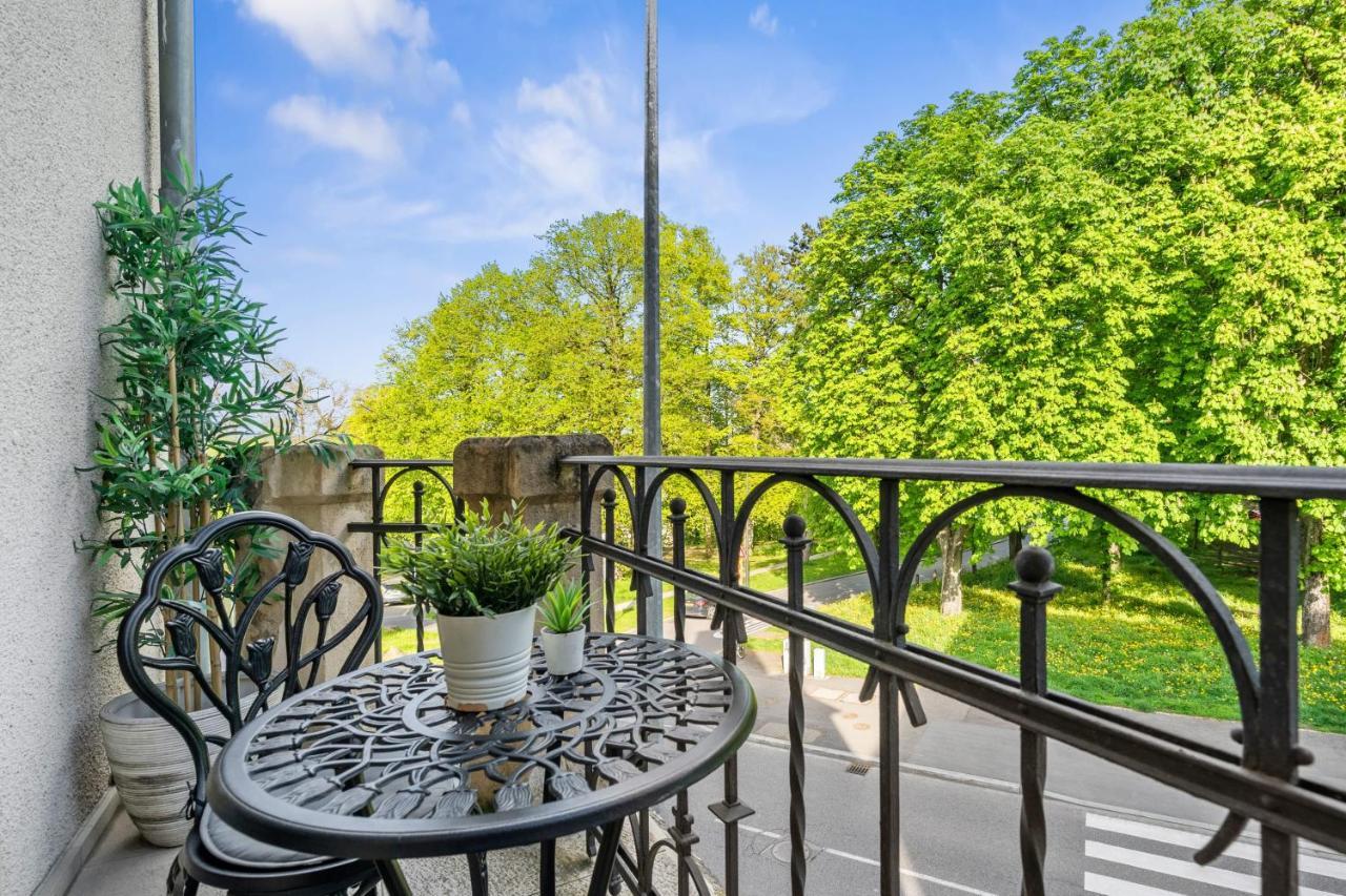 Charming With Balcony In Center Villa Luxemburg