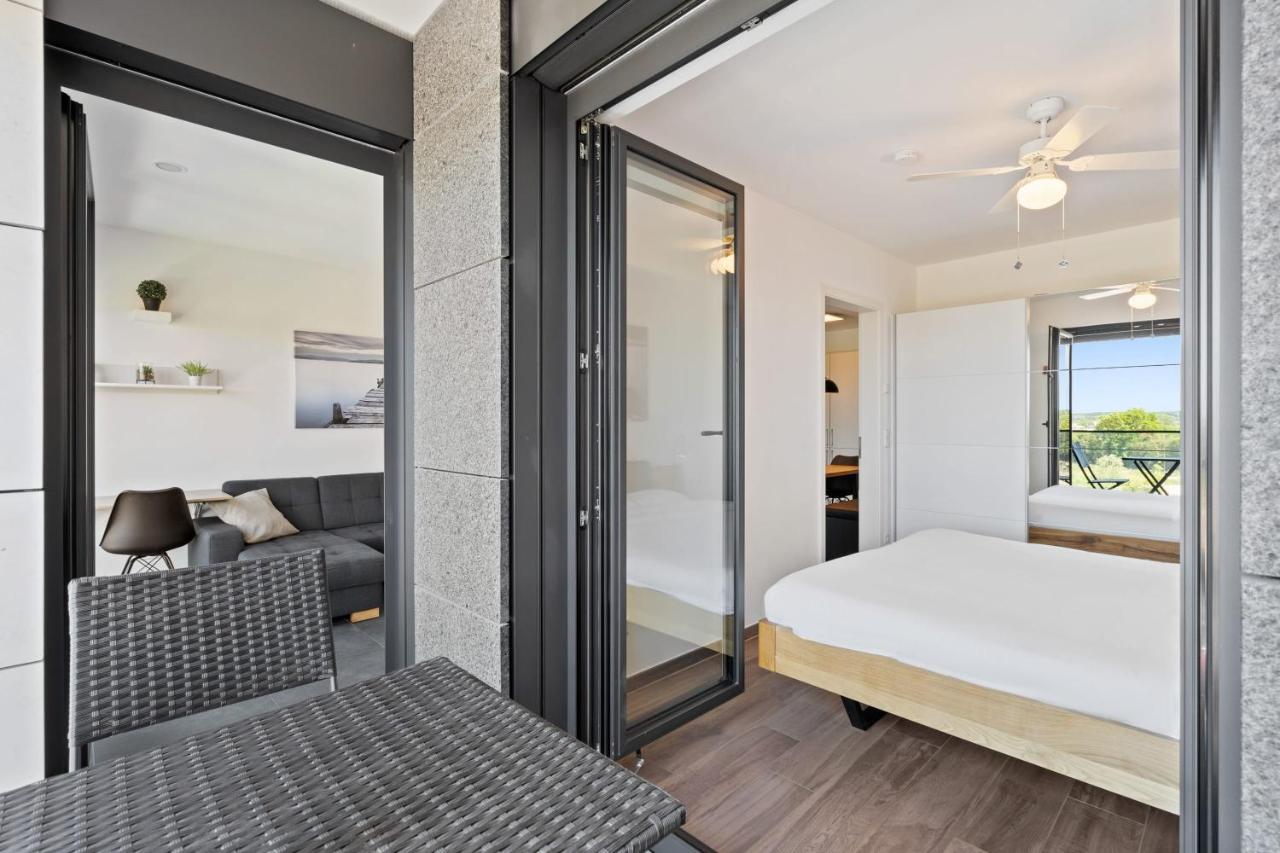Cloche D'or Proximity - Sleek Urban Space