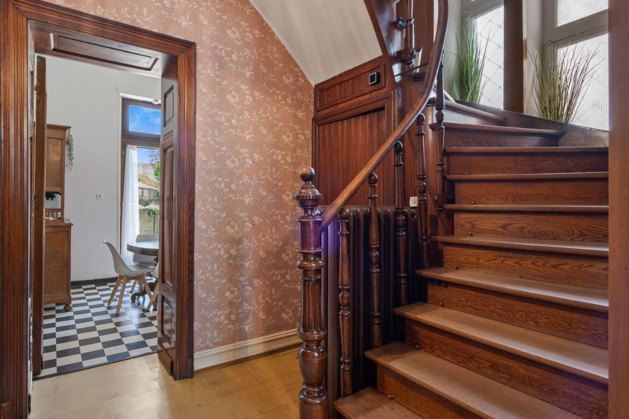 Baroque Style Townhome W Garden & Parking Id101 *