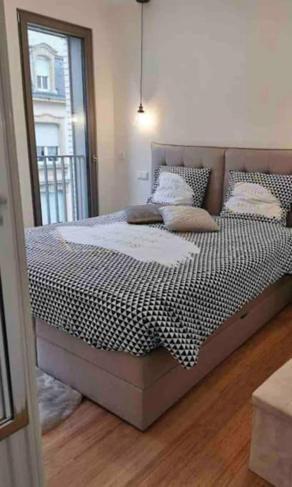 Luxury 1 Bedroom In Center With Terrace & Parking-51b * Luxemburgo