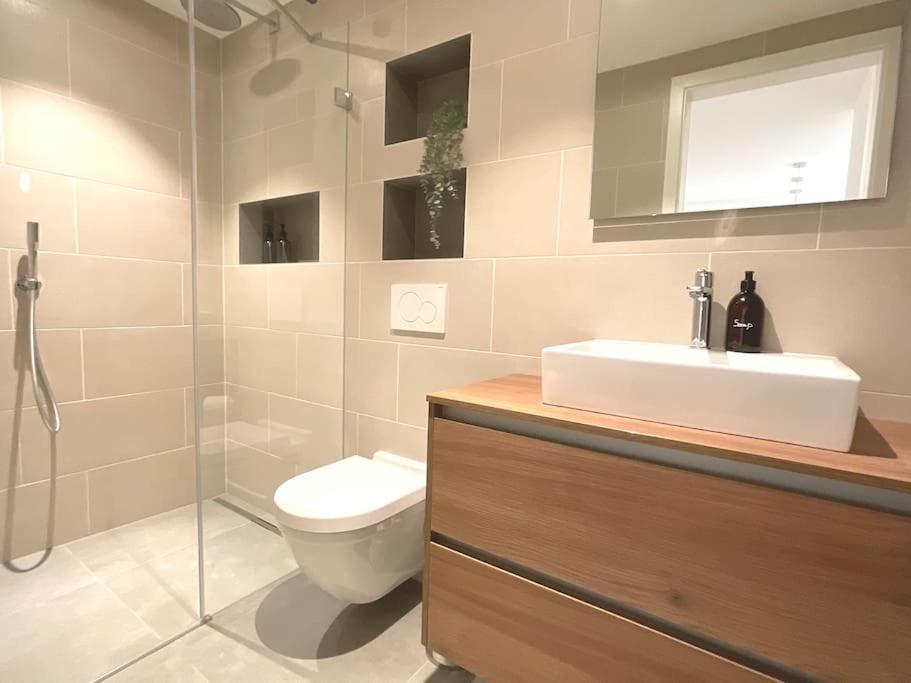 Kirchberg - High End 1 Bedroom With Terrace & Parking * Luxemburg