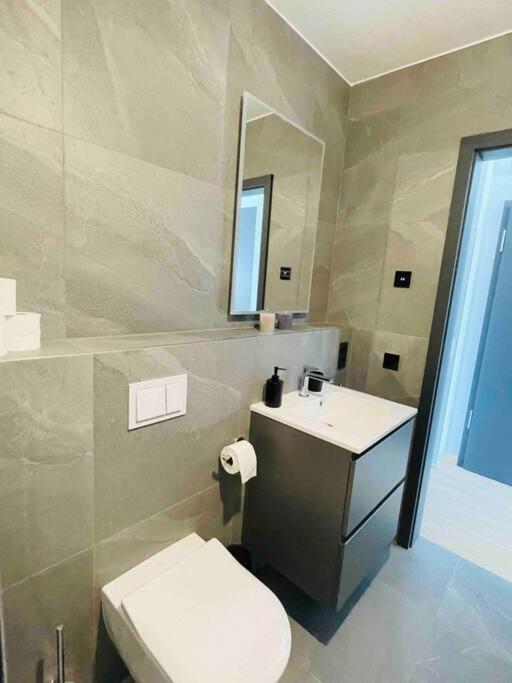 Luxury 2023 Flat In Center With Terrace & Parking- Cd4 * Luxembourg