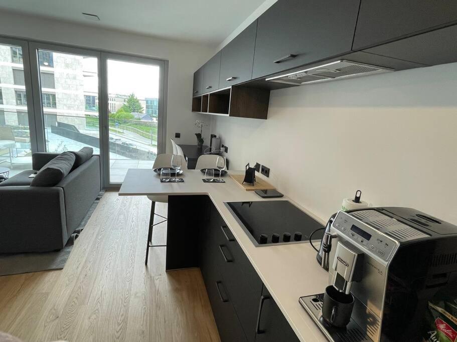 Luxury 2023 Flat In Center With Terrace & Parking- Cd4 *