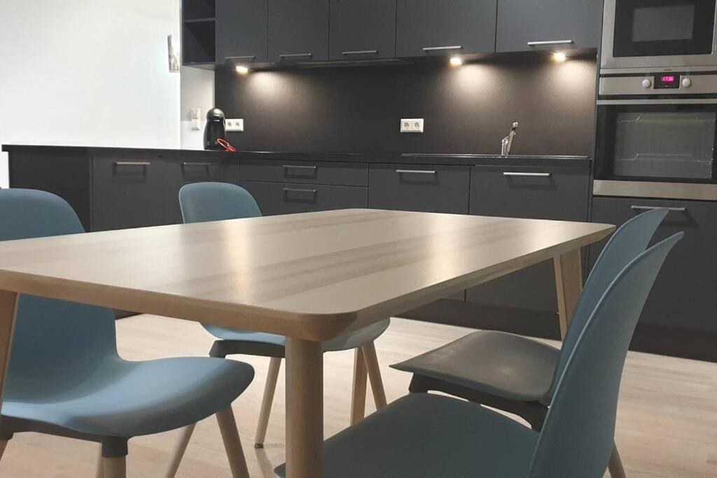 Modern 2 Bedrooms Flat In Center With Parking-3a Luxembourg