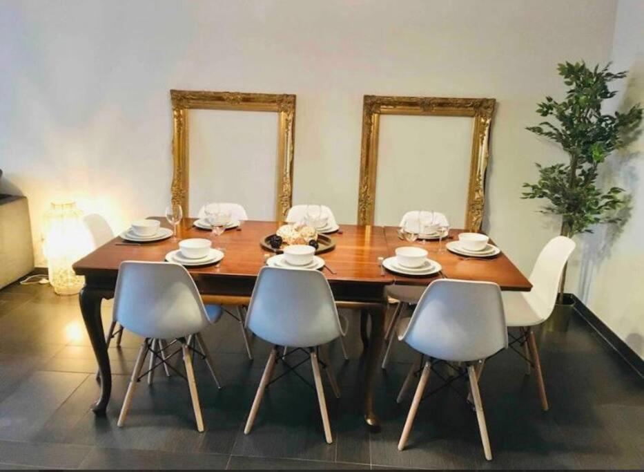 Large 2 Bedrooms In City Center With Terrace-9 *