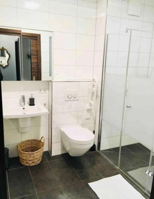 Large 2 Bedrooms In City Center With Terrace-9 Luxembourg