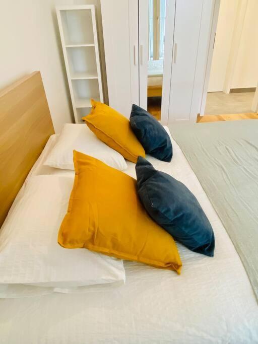 Brand New 3 Bedrooms With Terrace And Parking - 142-92 Apartment
