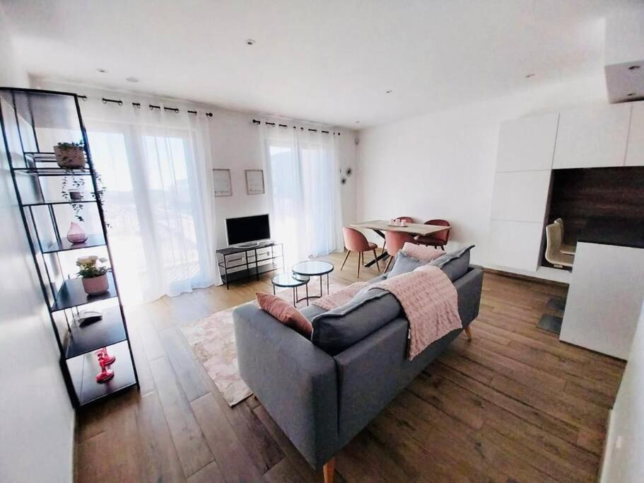 Appartement Luxury 2 Bedrooms With Parking&terrace - Cd5 *