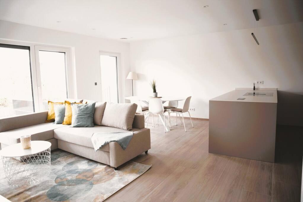 Beautiful 2br In Kirchberg Apartment *
