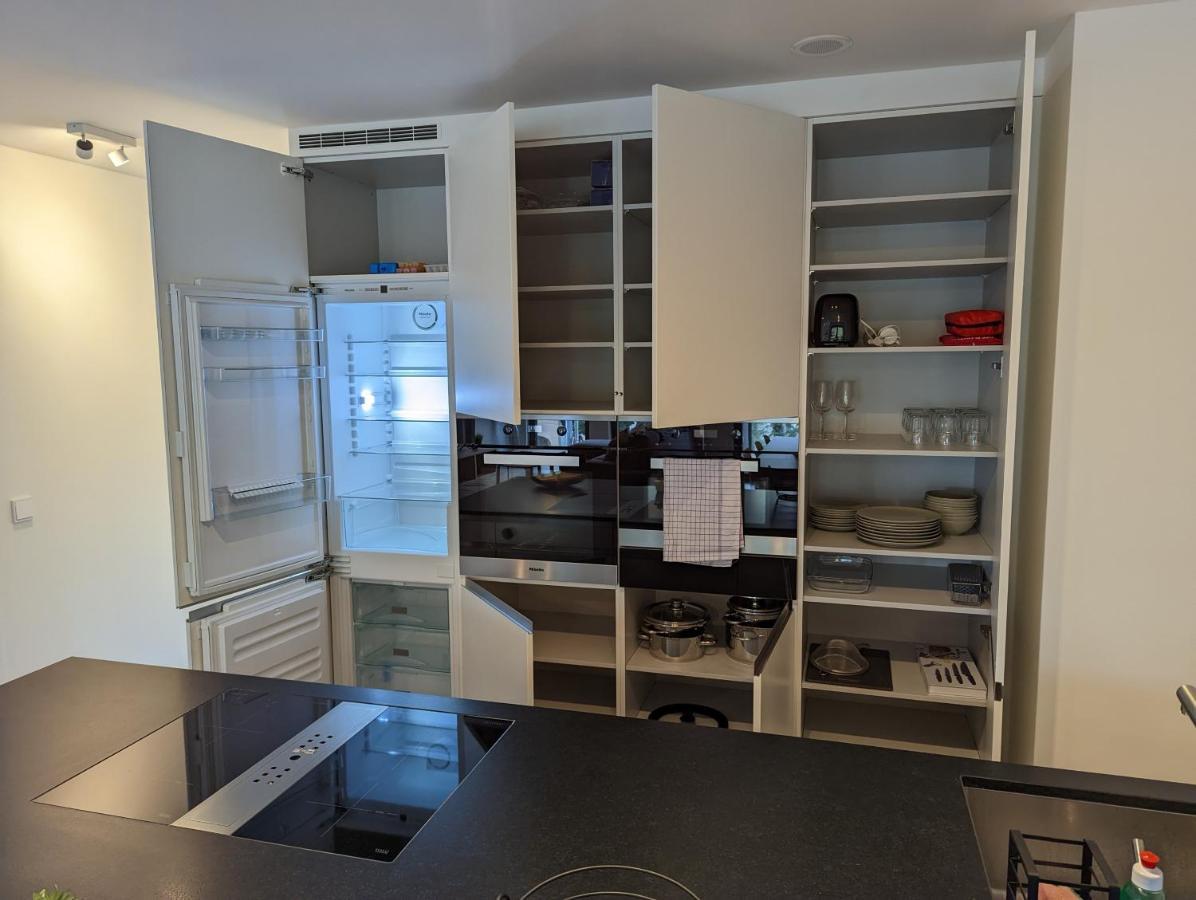High-end Modern 2 Bed W. Garage In Belair